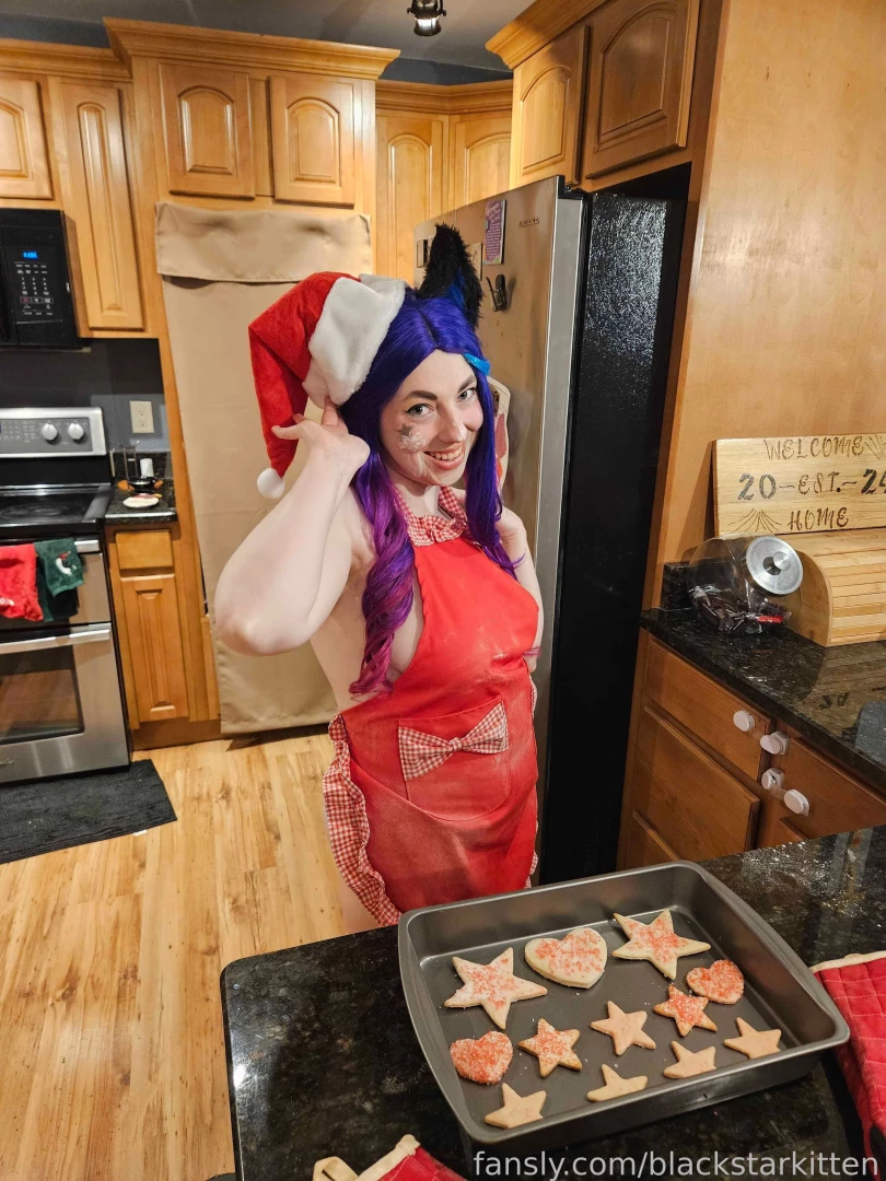 First time making cookies happy holidays part 2 