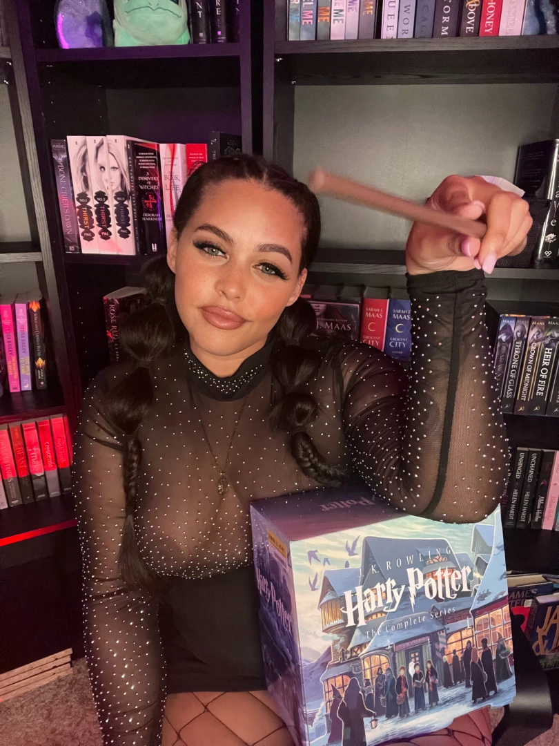 Forget the sorting hat u know i belong in ur fantasies 