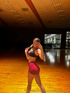 Come watch me on ch terb te 7pm est if you ve missed this booty