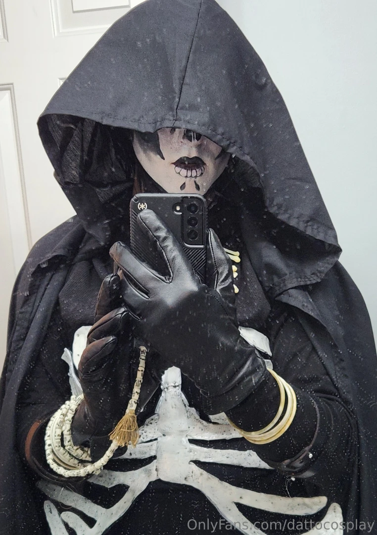 This isn t really a sexy character or cosplay but it is probably the part 2 