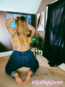 Do you like a curvy girl in jeans part 9