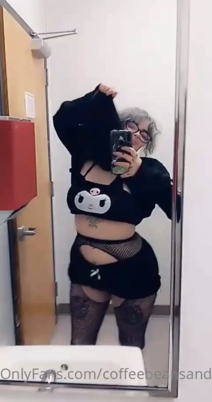 My back hurts gonna hire someone to carry my tiddies around 4 me 