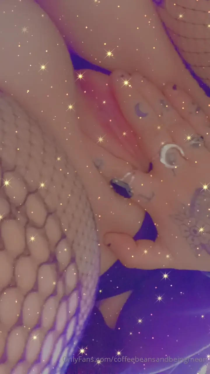 Can i maybe borrow your face for a bit pretty please 