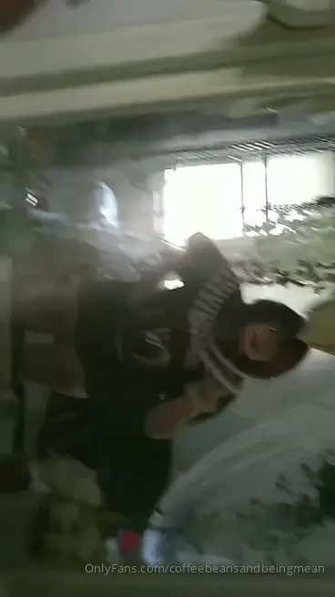 This last week fucking sucked all i do is cry and fuck myself 4 s -10 