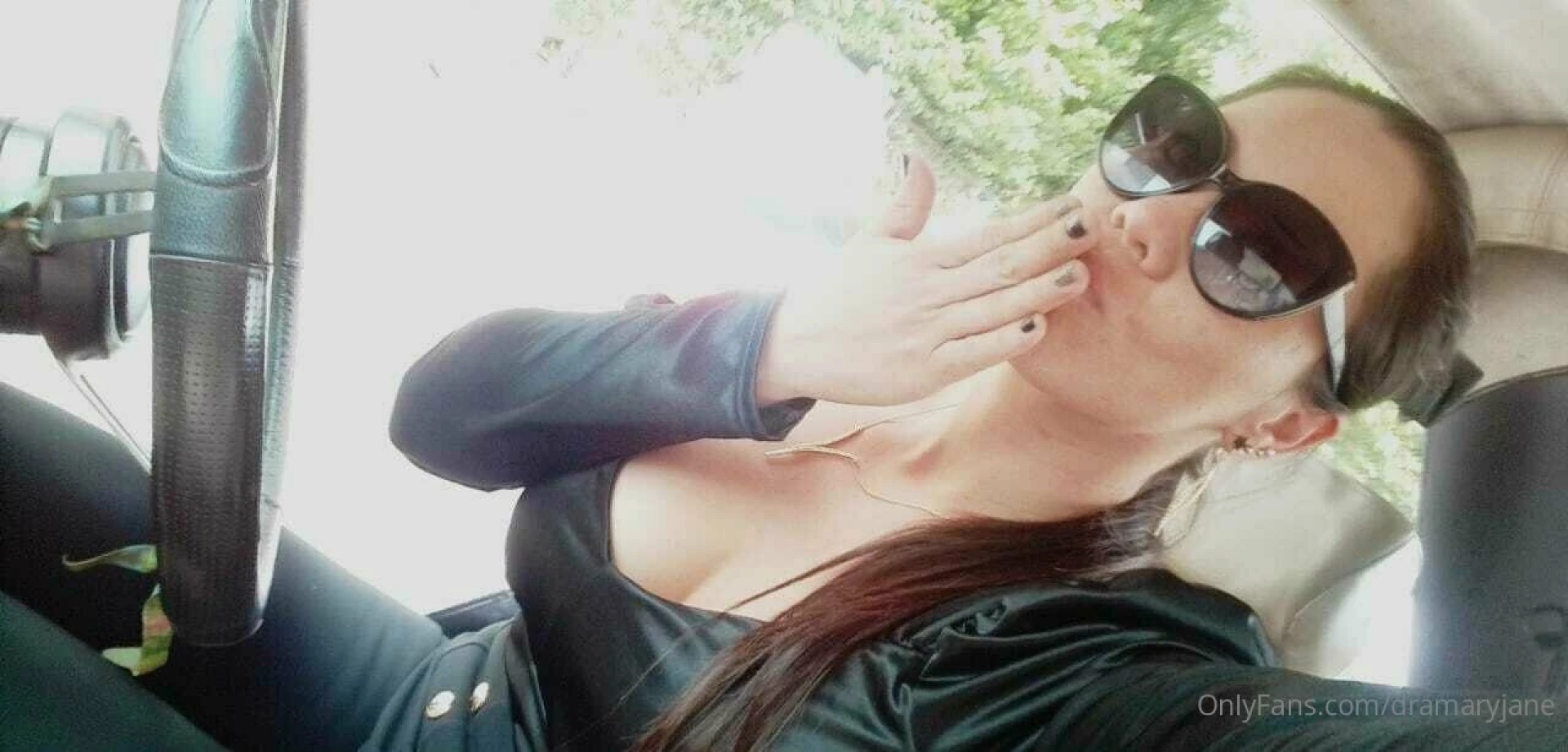 I ve been thinking about you all day long a kiss and i hope you enjoy 