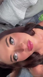 Keep eye contact part 1