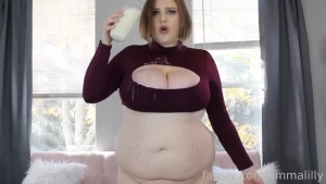 This bbw is thirsty but makes a huge mess when she spills milk all
