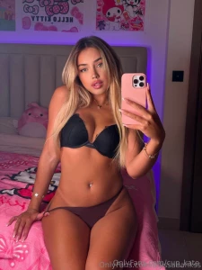 Https onlyfans com alyssabankss c93 she s about to drop her best part 1