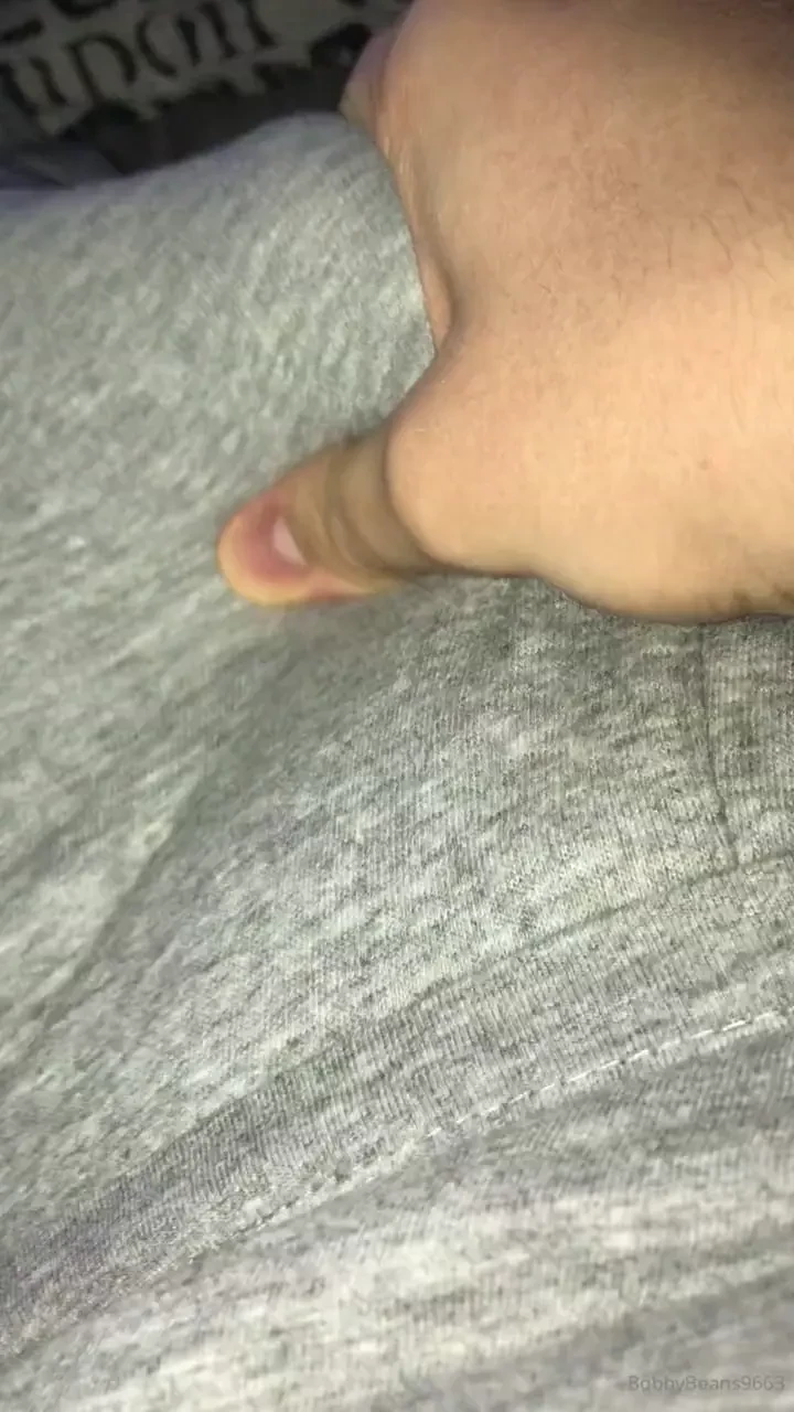 What do we think about grey sweatpants 