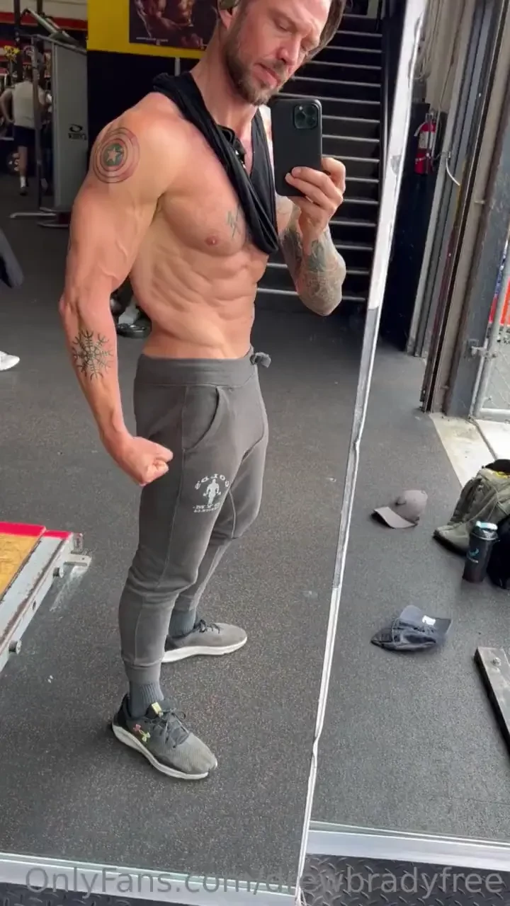 Another days posing fucking dead 