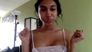 Yay we have live streaming now which means now i can do live chats on