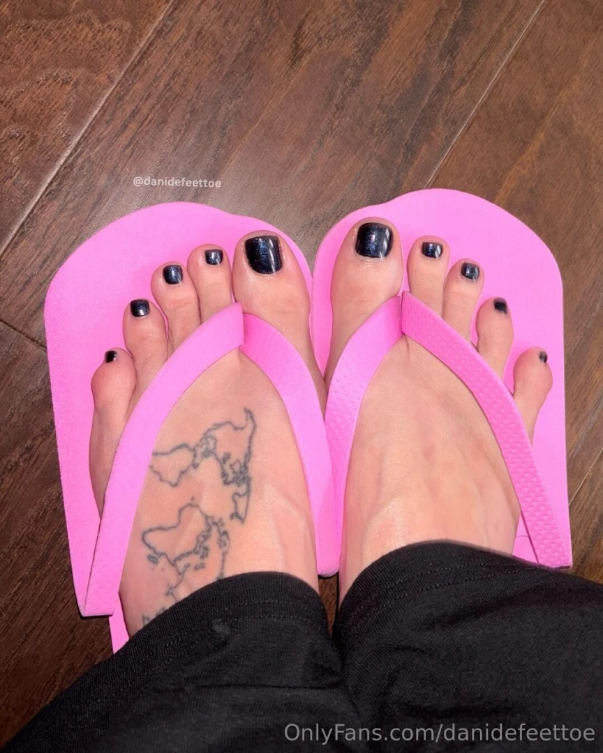 Fresh pedicure fresh free shitty flip flops 