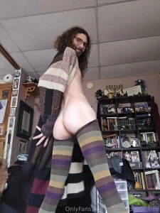 How long are my longest socks there is more sock than i have leg part 1