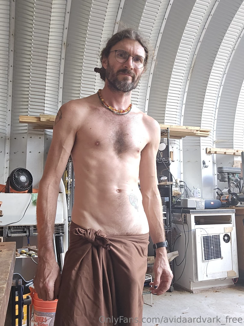 Back out in the workspace now that the weather is better absolutely part 2 