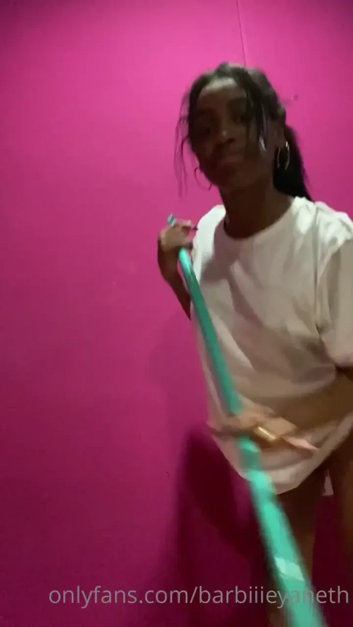 Do you dare me to clean your room baby te animas que te limpie tu 