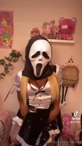 Spooky season ill do a sexier photoshoot in this soon