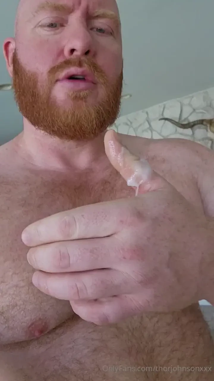 I love to taste my own cum 