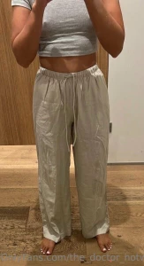 Good morning from your favourite aussie i was trying a few clothes the