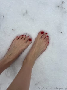 Snow day help me warm them up plz part 1