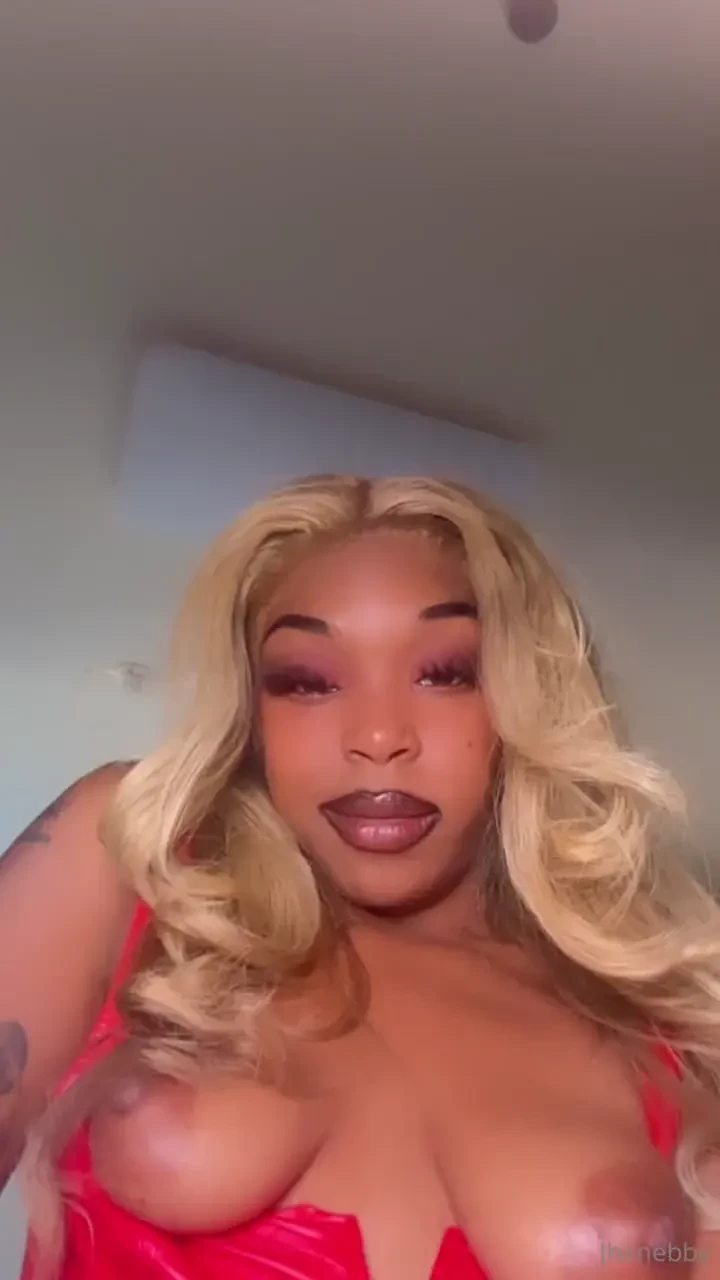 Hey daddy what time will you be active today dm me 