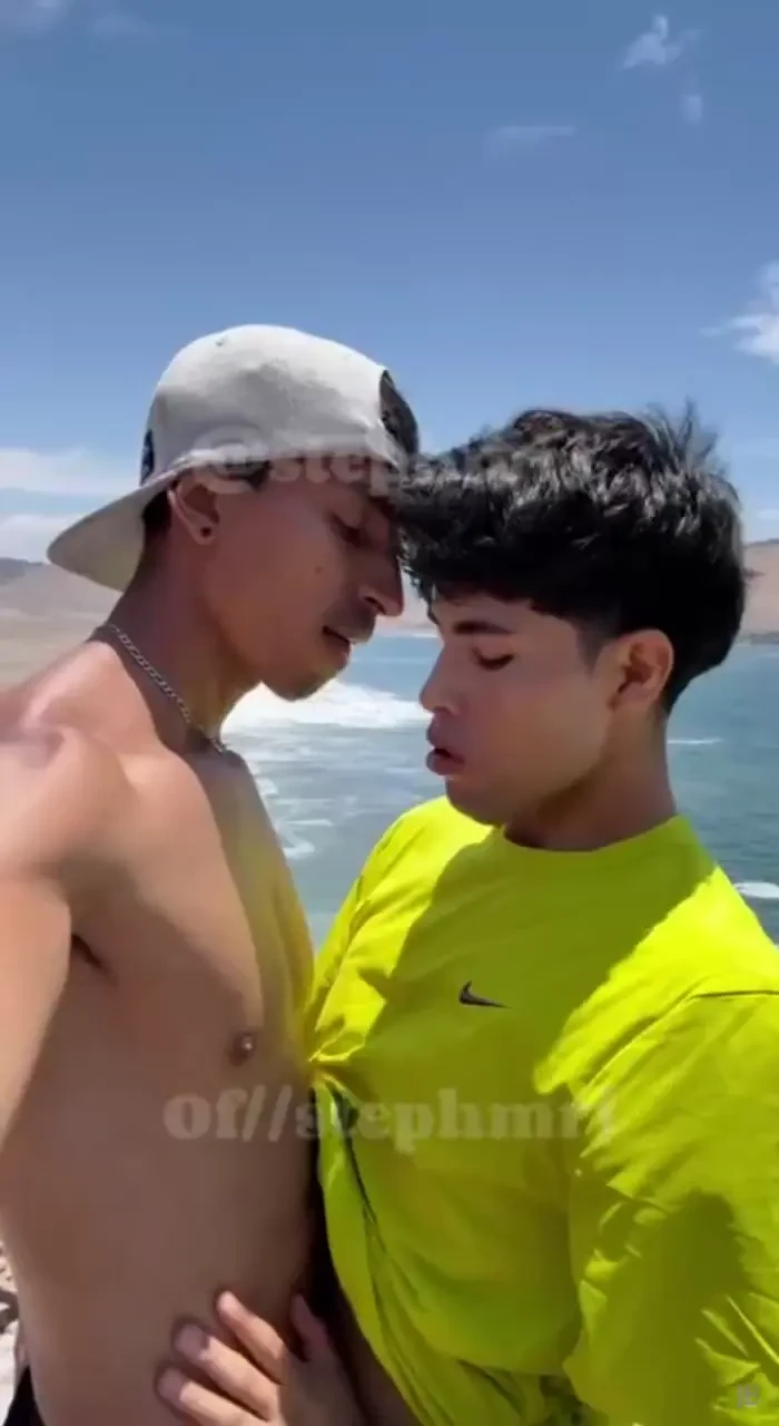 Proximo estreno cruising in the sea 