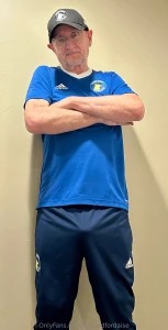 Hi guys i m visiting family for christmas so next hot post will be on