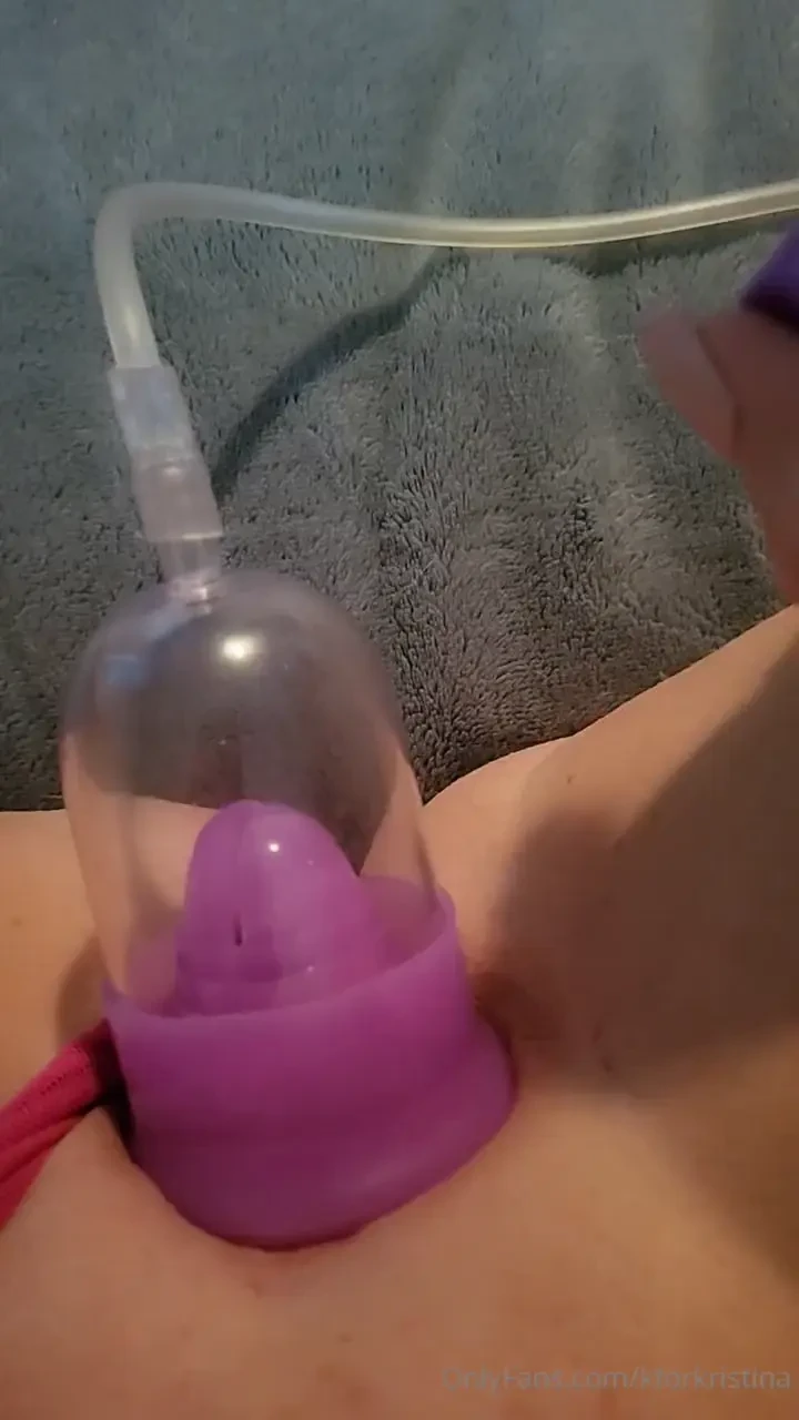 I brought out my pussy clit pump today why did i ever stop using this 