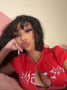 I m in a great mood for sexting i ll wait for you in my dm s