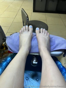 At the nail salon they applied this cream doesn t it look oddly part 1