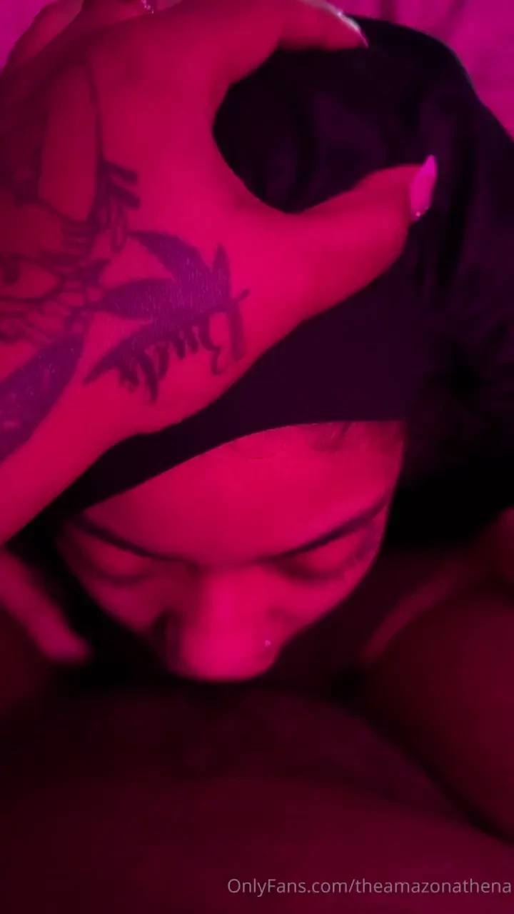 Give my pussy a kiss goodnight rrravennnnnnn 