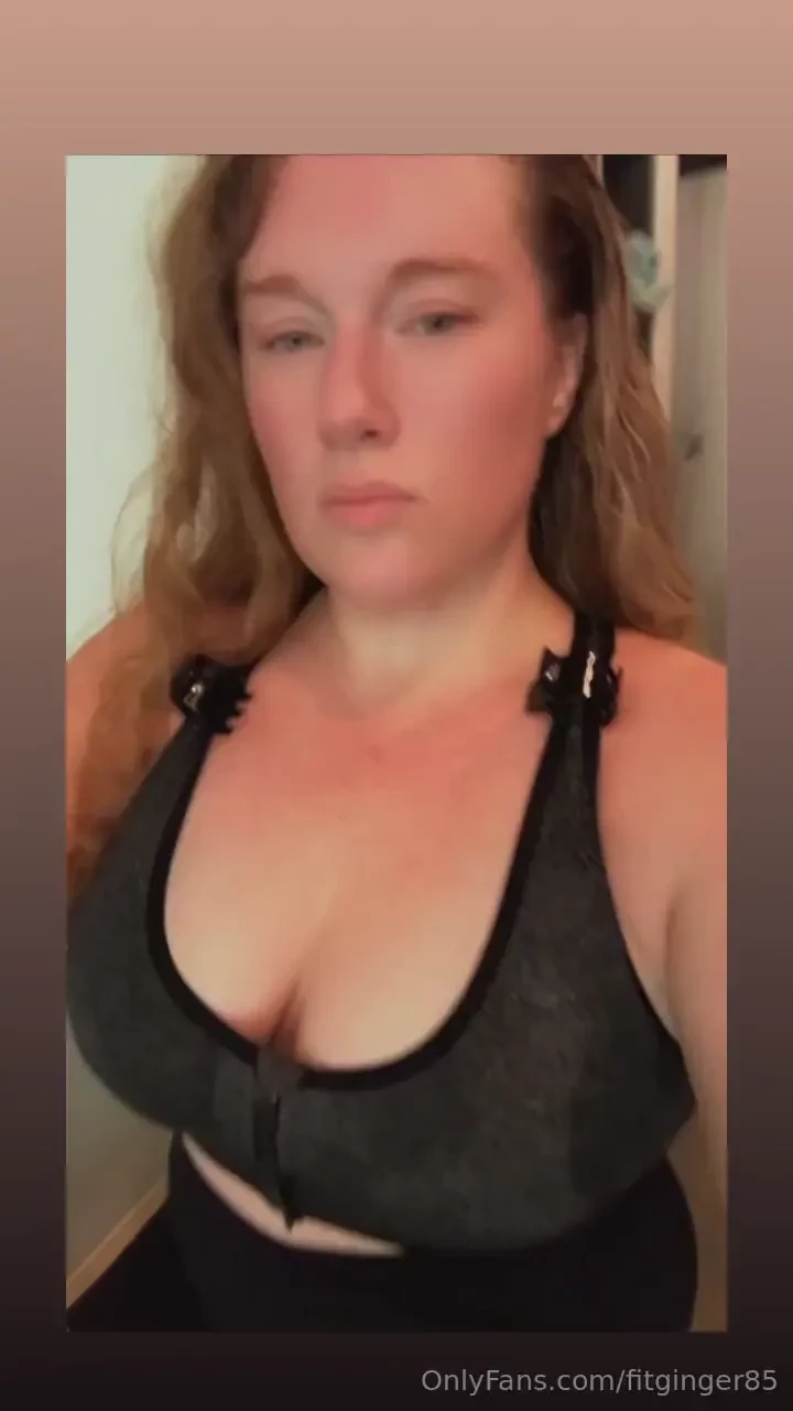 It s a sexy fabulous saturday what are my fans up to come chat with me 