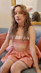 I love wavy hair so much they look the cutest possible - just the way