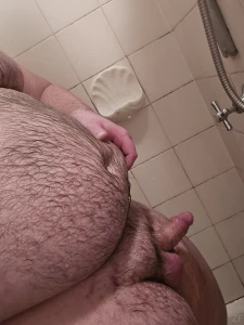 I hate getting my hair wet but i think it looks so sexy