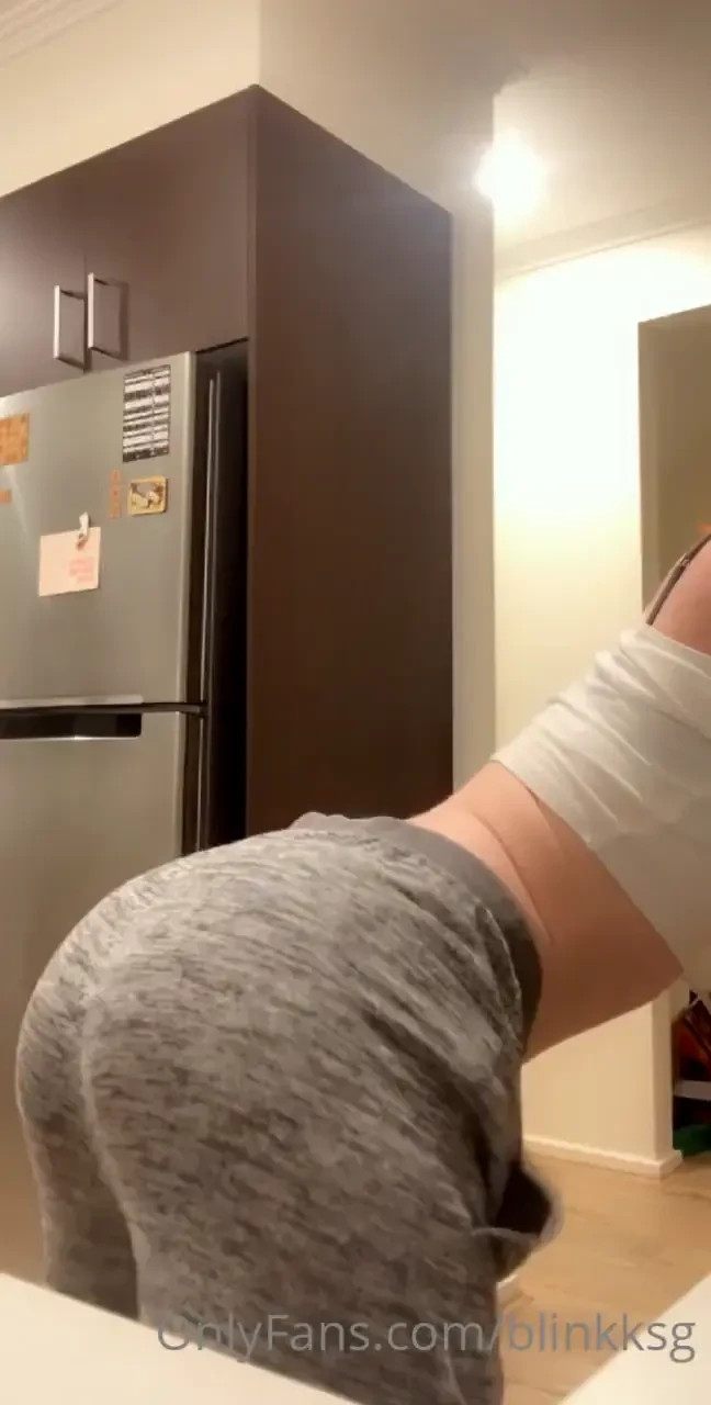 Some footage of my butt jiggling full show on snapchat don t miss it i 