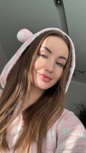 I can be seen not only in sexy outfits but also in cute pajamas with