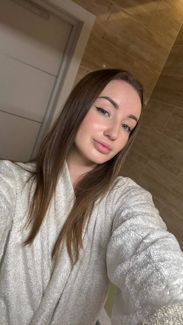 A comfy robe and new year s eve movies the perfect daily schedule do 