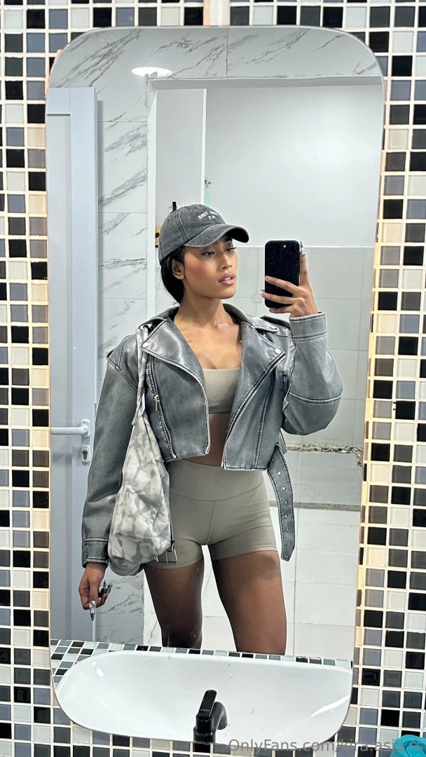 All dressed up and ready to conquer the evening workout who else 