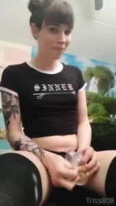 Hii qt s gt got a new vid for you all with my tailplug and my sleeve