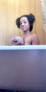 Bathe with minnie i love getting wet