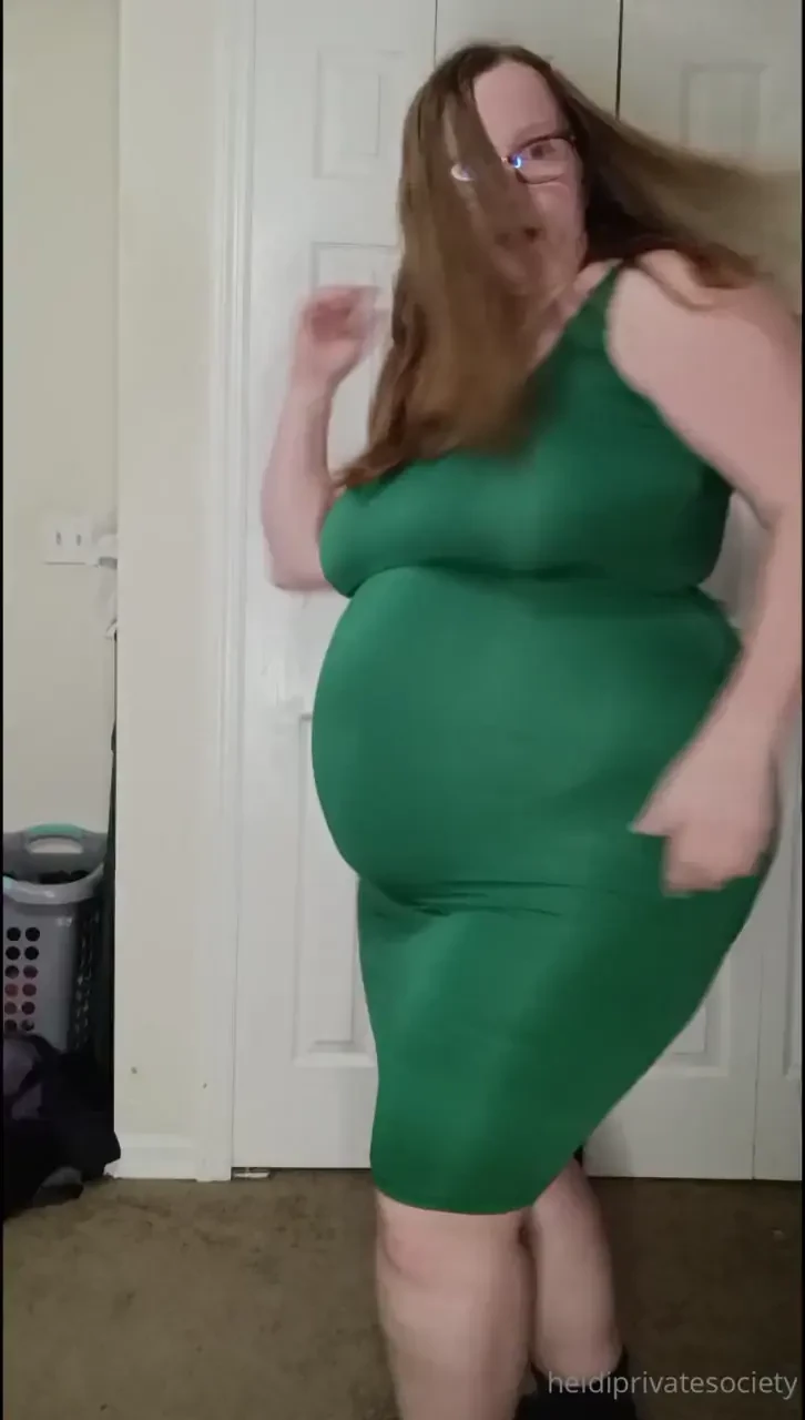 Bit of a funny impression of grinch to live the mood today 