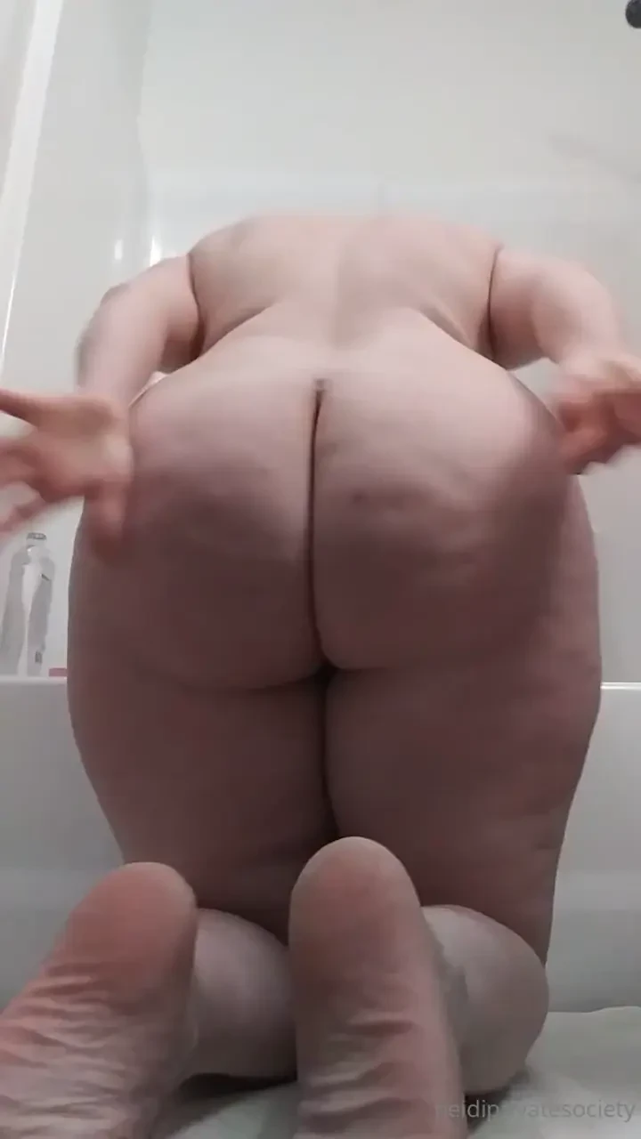 Baby oil on ass and soles 