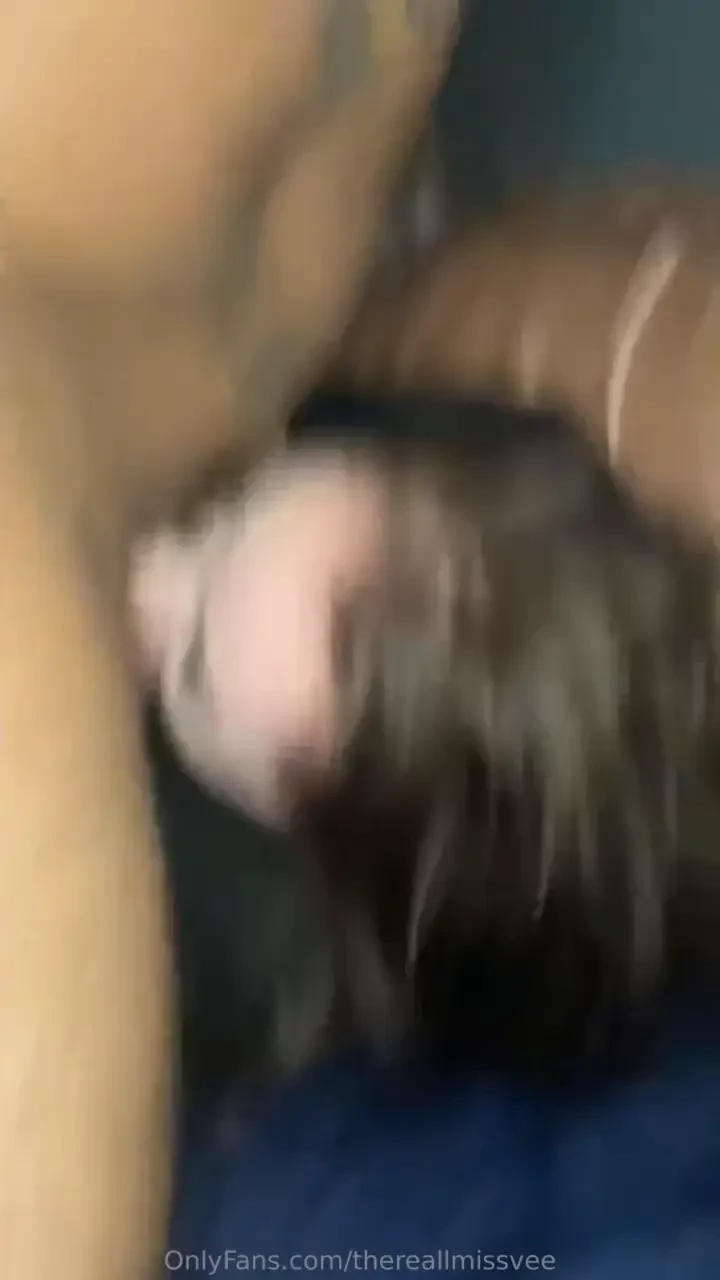 This how i suck my neighbor when his gf leaves for work 