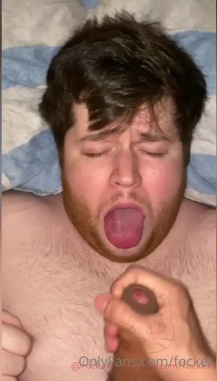 Giving my bf a nice facial 