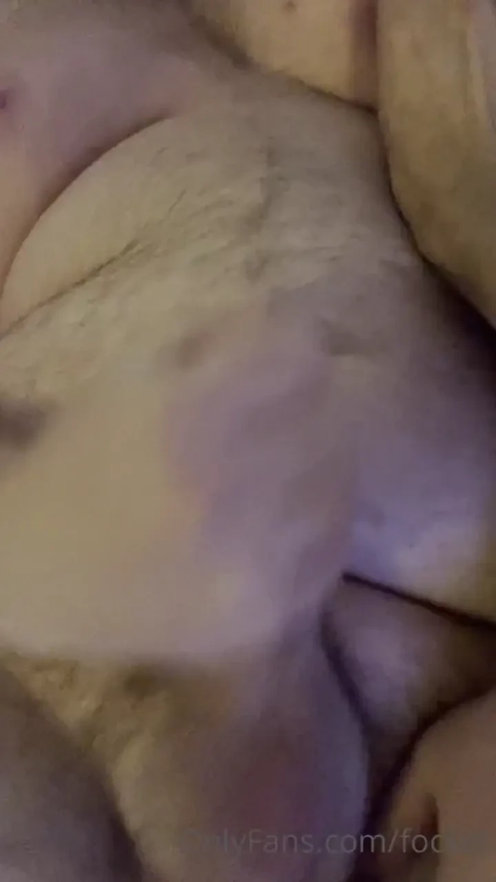 My boyfriend came a huge load on the first day we were together o 