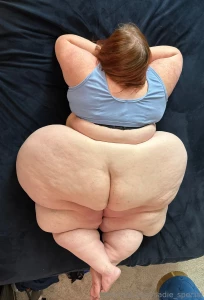 Omgosh look how wide you re making me i just love my progress don t