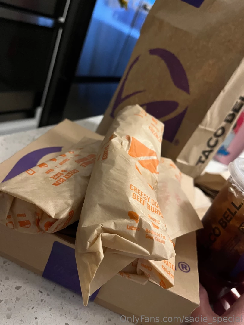 I picked up some taco bell on my way home and couldn t wait to get 