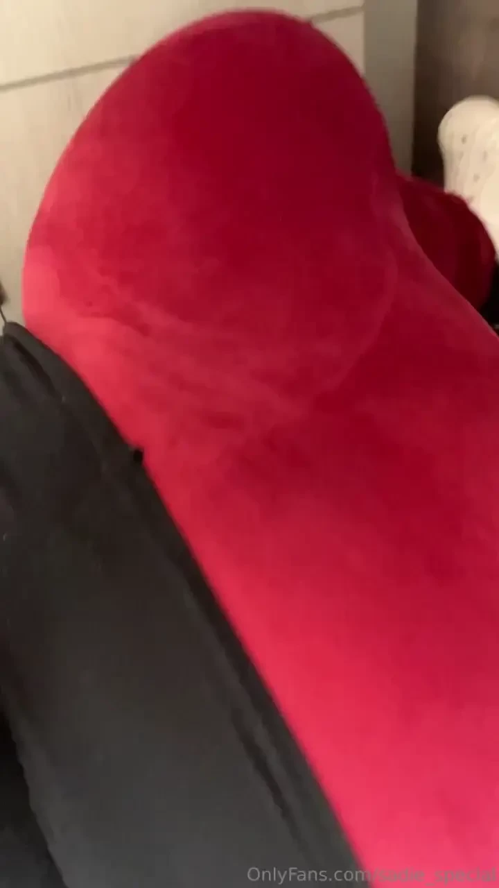 I made the seat disappear heehee 