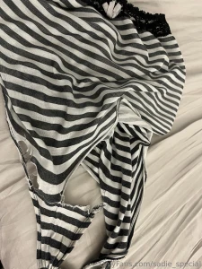 My panties couldn t hold under the weight of my belly and fupa
