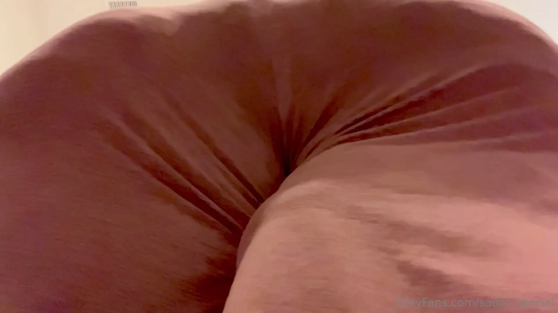 I know how you love looking at my big fat ass laying underneath me 