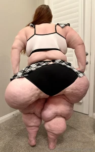 I don t fit the mold i break it and sit on it like a throne part 1